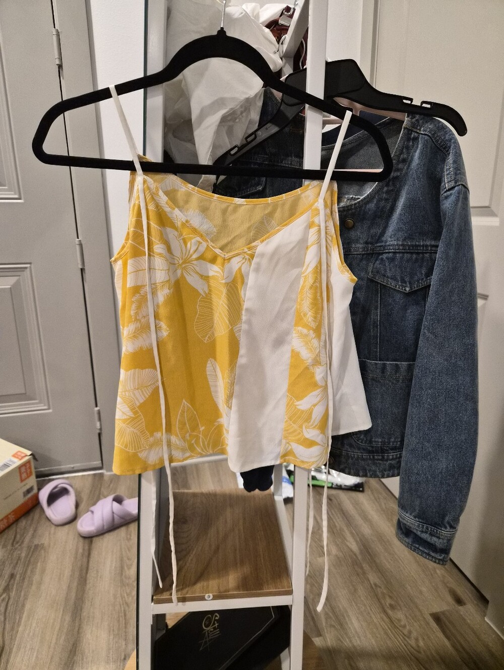 Isislover Two Pieces Set: Printed leaf Camisole Top + Wide-Leg Pants size S - Picture 3 of 5